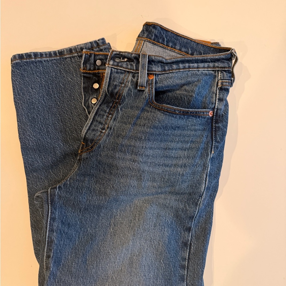 Levi's 501 crop jeans